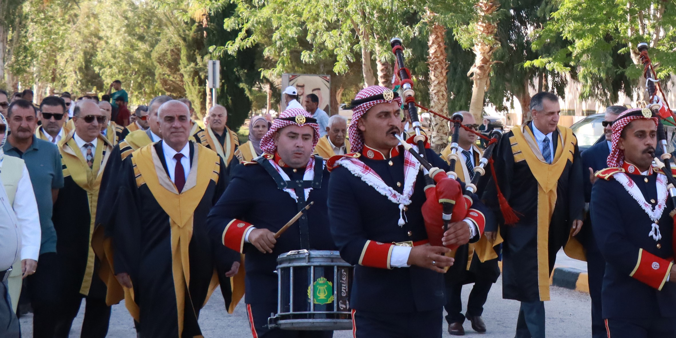 جامعة الحسين بن طلال تحتفي بتخريج الفوج السابع والعشرين 